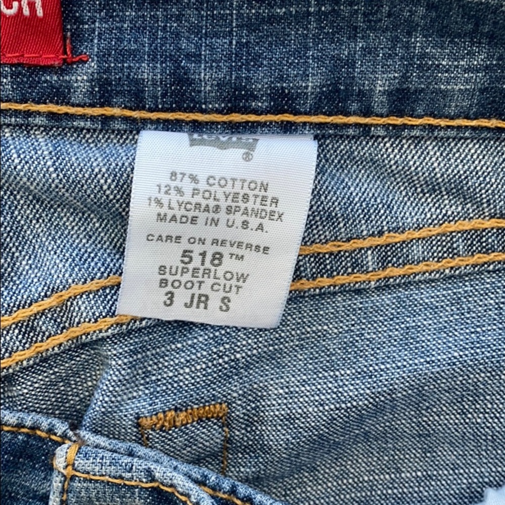 Levi’s • 518 Superlow Stretch Jeans Short - Picture 4 of 8